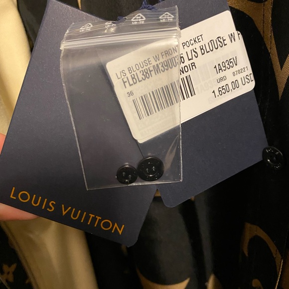 Louis Vuitton Mixed Monogram Button Up Silk Collared Shirt - 36 - Picture 6 of 9